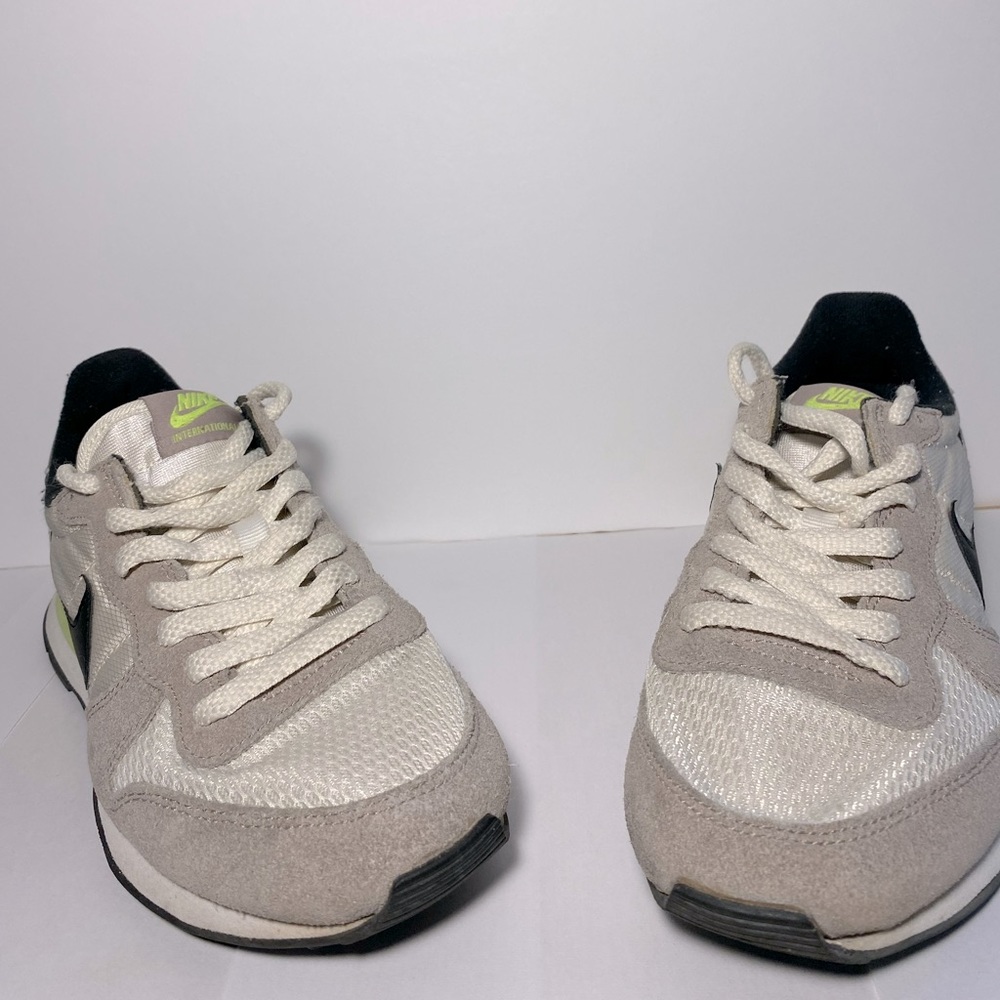 Nike Internationalist white and gray, size 6.5